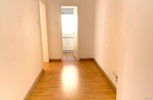 OG Diele Wohn- und Gesch�ftshaus mit Parkpl�tzen in Hilden-City