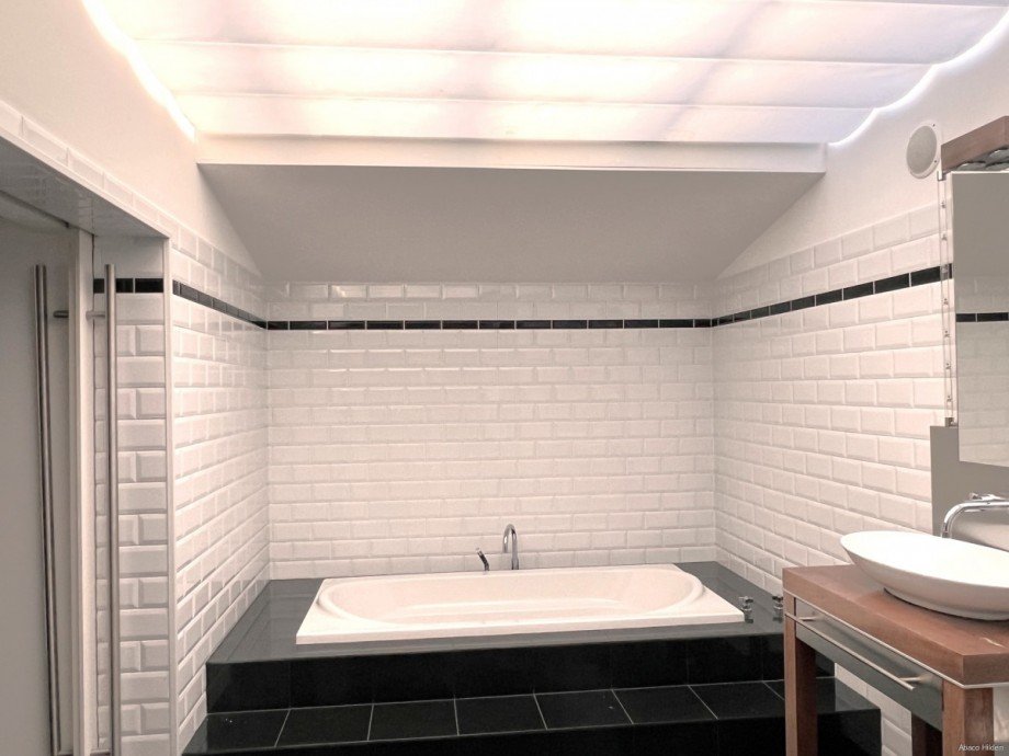 OG Bad - Wanne Wohn- / Gesch�ftshaus Hilden