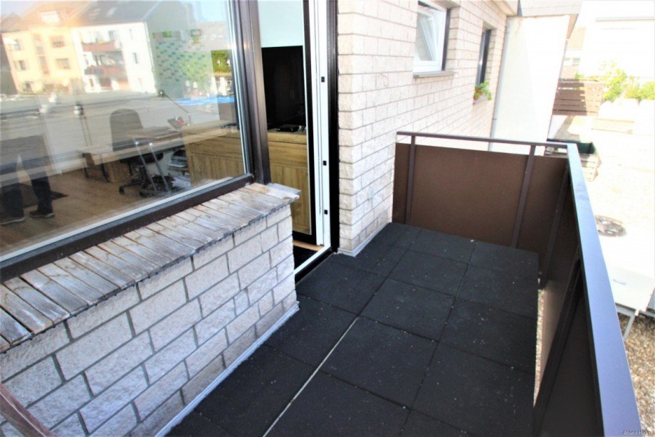 2.OG rechts Wohnung Balkon Wohn- / Gesch�ftshaus Hilden