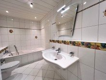 Badezimmer Abb. 2 Modernes Penthouse mit Sonne, Stil & Skylineblick