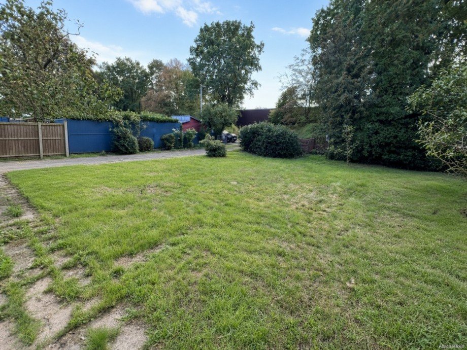 Garten vorne Einfamilienhaus Erkrath
