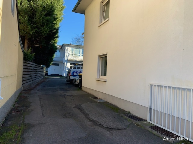Hofeinfahrt Wohn- / Gesch�ftshaus Hilden