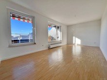 Essen_Wohnen Modernes Penthouse mit Sonne, Stil & Skylineblick