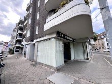 Eingang Mitte - 3a Gewerbefl�che f�r Ladenlokal oder B�ro in Hilden