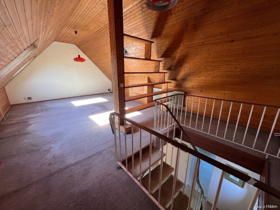 Spitzboden Doppelhaush�lfte Hilden