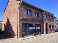 Bild (de4a8891cafdcfdfa9b41e6d3cbb373a): Viel Platz f�r Familie und Arbeit - Zweifamilienhaus mit B�ro in Neuss-Hoisten