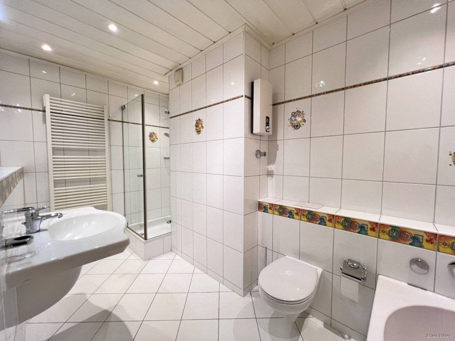 Badezimmer Abb. 1 Etagenwohnung Hilden