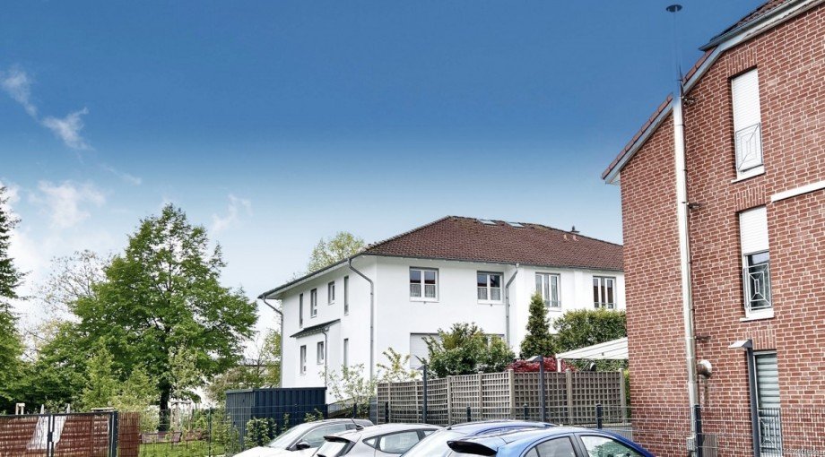 Hausansicht Etagenwohnung Erkrath