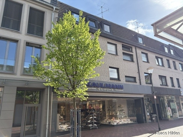 Stra�enfront Wohn- / Gesch�ftshaus Hilden