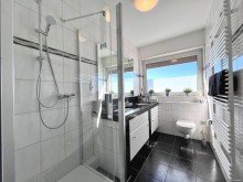 OG Bad Viel Platz f�r Familie und Arbeit - Zweifamilienhaus mit B�ro in Neuss-Hoisten